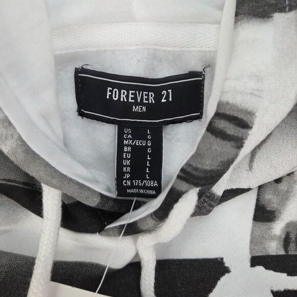 Forever 21 Mens L Graphic Hoodie NWT Photo Collage Streetwear Skater - Picture 5 of 10